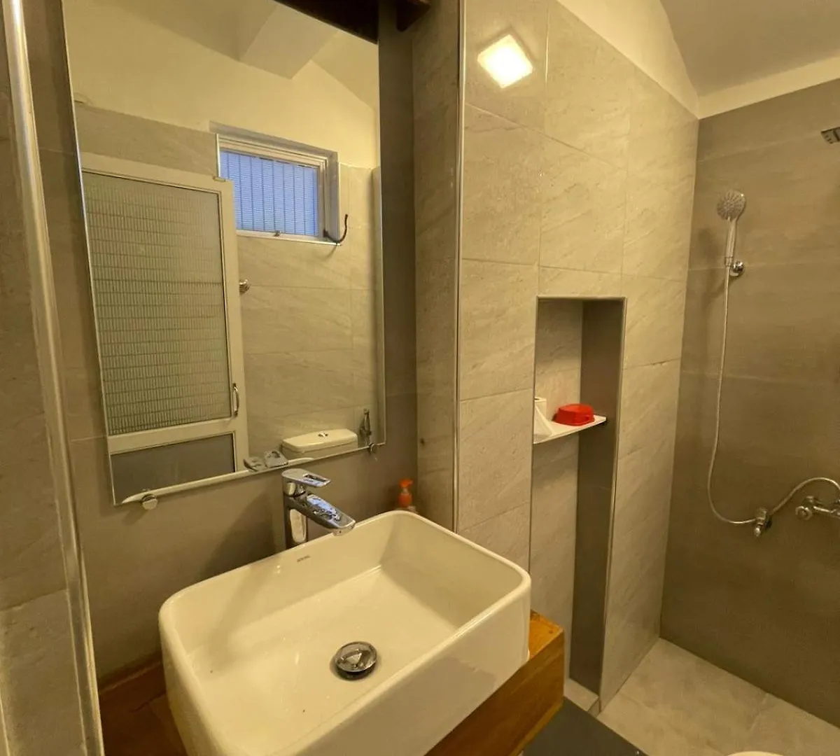 Room Near Airport In Negombo Beach スリランカ