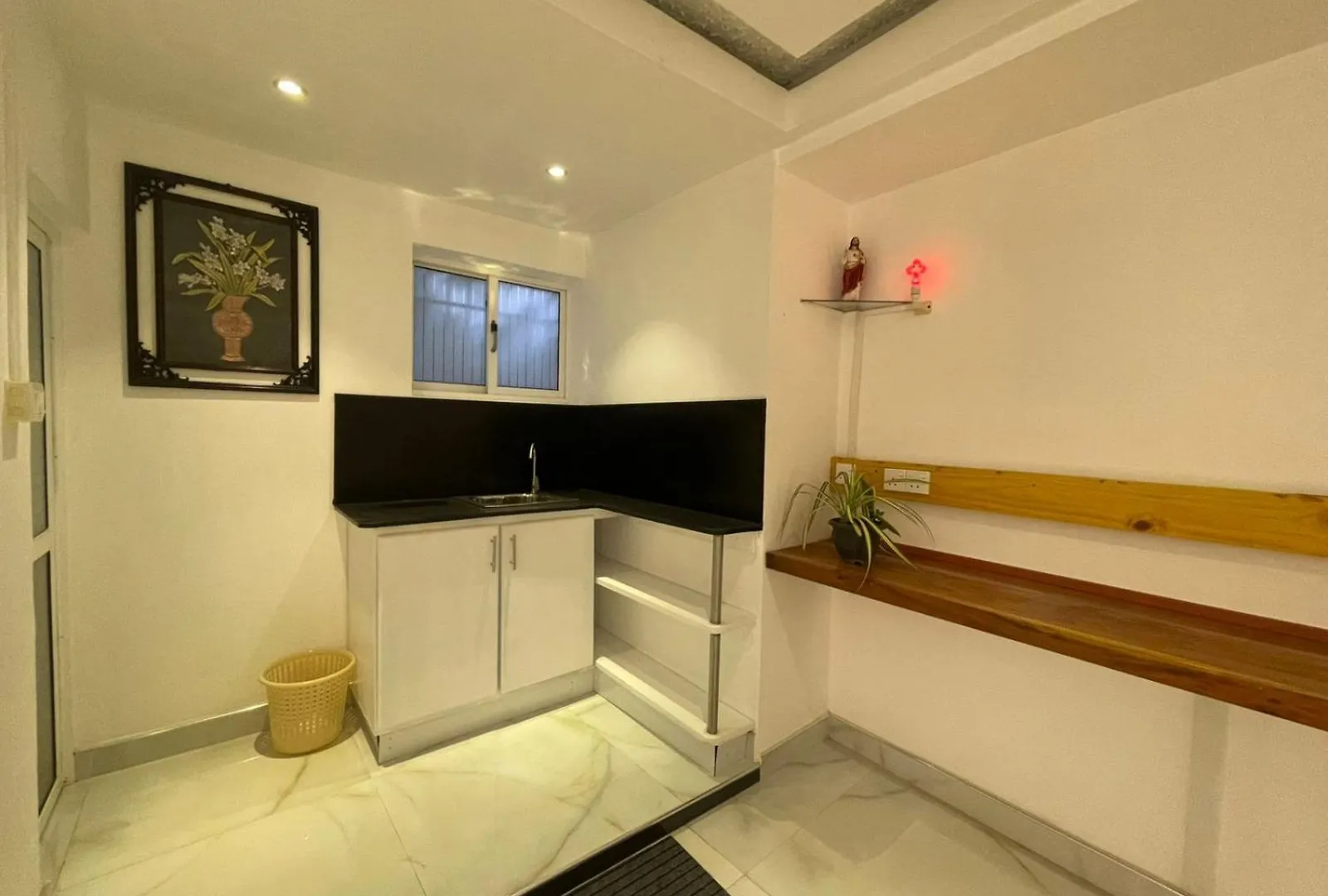 Room Near Airport In Negombo Beach